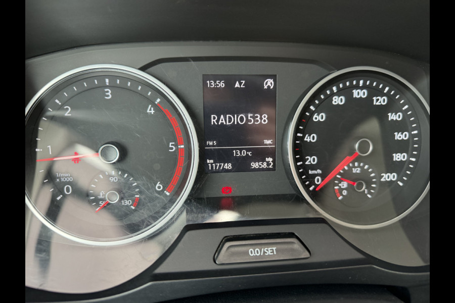 Volkswagen Crafter 35 2.0 TDI 177pk L3H3 ( L2H2 ) DC 6 persoons Comfortline / euro 6 / bpm vrij / vaste prijs rijklaar € 31.950 ex btw / lease vanaf € 521 / airco / cruise / grijs metallic !