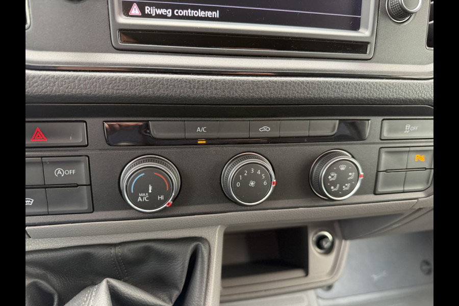 Volkswagen Crafter 35 2.0 TDI 177pk L3H3 ( L2H2 ) DC 6 persoons Comfortline / euro 6 / bpm vrij / vaste prijs rijklaar € 31.950 ex btw / lease vanaf € 521 / airco / cruise / grijs metallic !