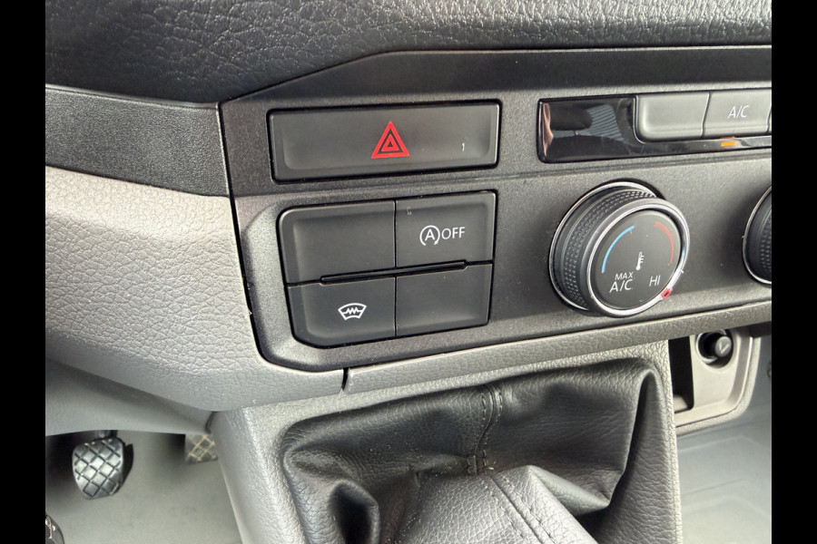 Volkswagen Crafter 35 2.0 TDI 177pk L3H3 ( L2H2 ) DC 6 persoons Comfortline / euro 6 / bpm vrij / vaste prijs rijklaar € 31.950 ex btw / lease vanaf € 521 / airco / cruise / grijs metallic !
