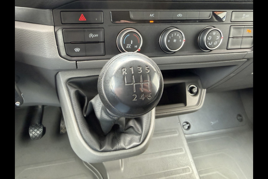 Volkswagen Crafter 35 2.0 TDI 177pk L3H3 ( L2H2 ) DC 6 persoons Comfortline / euro 6 / bpm vrij / vaste prijs rijklaar € 31.950 ex btw / lease vanaf € 521 / airco / cruise / grijs metallic !