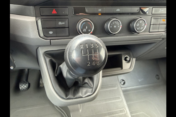 Volkswagen Crafter 35 2.0 TDI 177pk L3H3 ( L2H2 ) DC 6 persoons Comfortline / euro 6 / bpm vrij / vaste prijs rijklaar € 31.950 ex btw / lease vanaf € 521 / airco / cruise / grijs metallic !