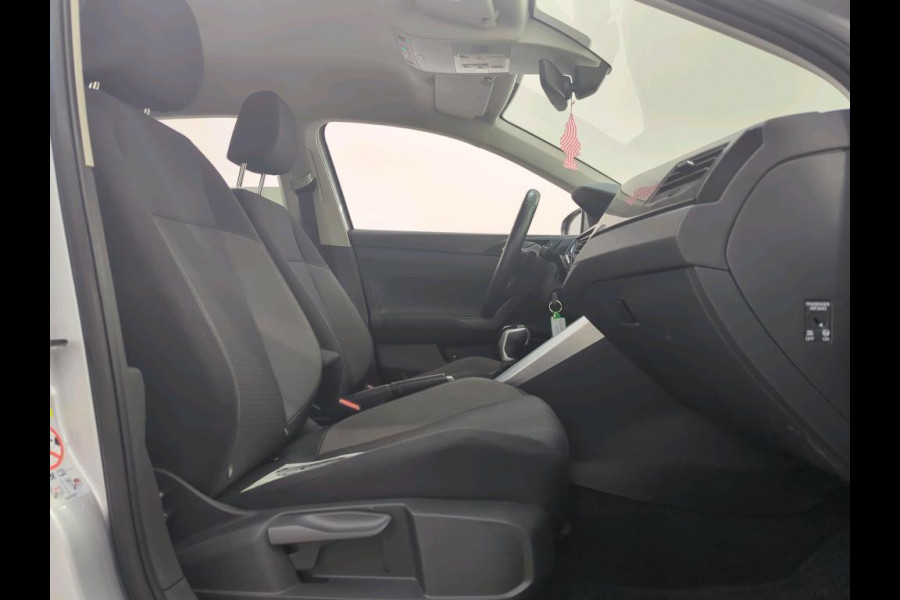 Volkswagen Polo 1.0 TSI Life Business NL-AUTO | NAVI | LED| STOELVERWARMING