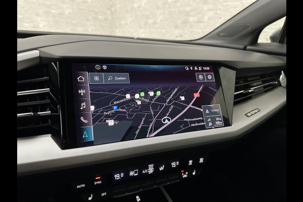 Audi Q4 e-tron 45 265pk Quattro RS-Leder | Uniek Interieur! | Sportstoelen | ACC | Sonos-Sound | Head-Up | 95% SOH | Sportstoelen | Keyless-Ent Memory | Groot Navi | Virtual-Cockpit | Getint Glas | 3-Zone Clima | Zwarte Hemel | LED | Carplay | Standkachel | Achteruitrij-Camera | Stoelverwarming |