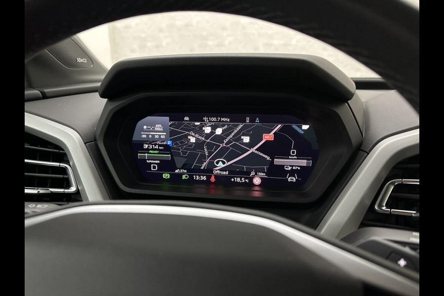 Audi Q4 e-tron 45 265pk Quattro RS-Leder | Uniek Interieur! | Sportstoelen | ACC | Sonos-Sound | Head-Up | 95% SOH | Sportstoelen | Keyless-Ent Memory | Groot Navi | Virtual-Cockpit | Getint Glas | 3-Zone Clima | Zwarte Hemel | LED | Carplay | Standkachel | Achteruitrij-Camera | Stoelverwarming |