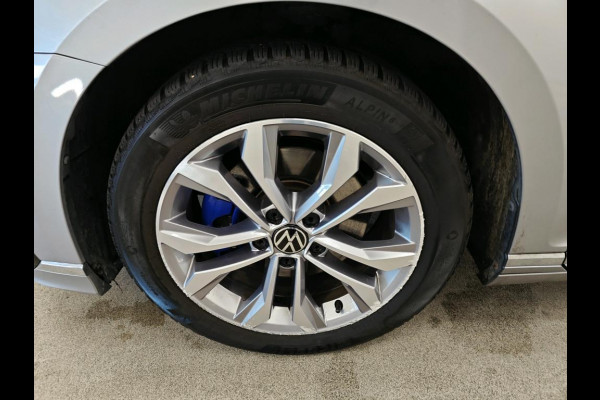 Volkswagen Passat Variant 1.4 TSI PHEV GTE Business NL-AUTO | STOELVERWARMING | CAMERA