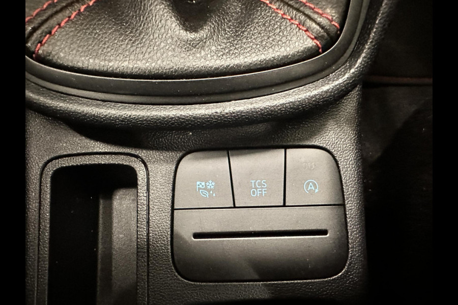 Ford Fiesta 1.0 EcoBoost Hybrid ST-Line Facelift! Airco ECC Navi Carplay PDC + Camera Achter LM Velgen 17" Full LED Keyless Stoel/Stuurwielverwarming