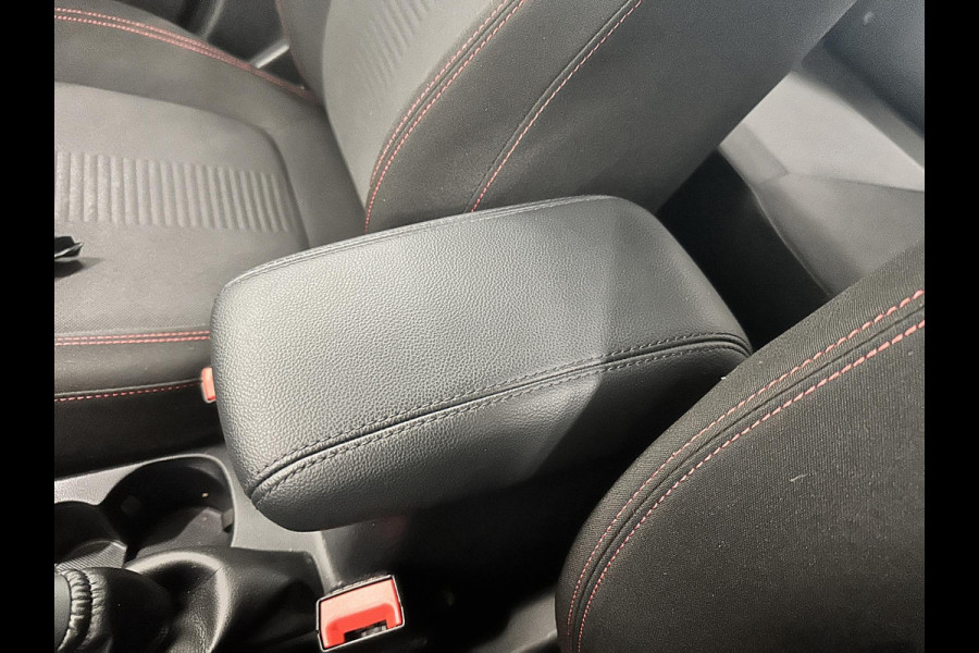 Ford Fiesta 1.0 EcoBoost Hybrid ST-Line Facelift! Airco ECC Navi Carplay PDC + Camera Achter LM Velgen 17" Full LED Keyless Stoel/Stuurwielverwarming