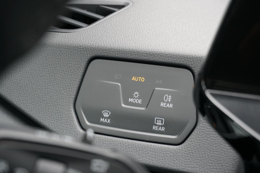 Volkswagen ID.3 Limited Edition 52 kWh * NIEUWSTAAT * + 19'' / SENSOREN