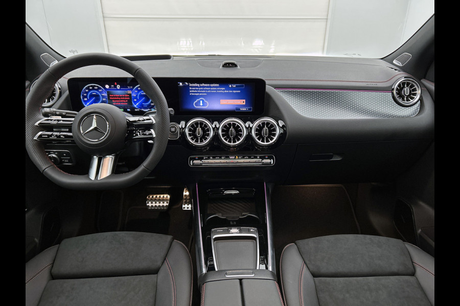 Mercedes-Benz EQA 250+ Business Solution AMG 71 kWh | Premium pakket | Nightpakket | DISTRONIC | Panoramaschuifdak | 360° camera | 20 inch multispaaks lichtmetalen velgen | Burmester Surround Sound |