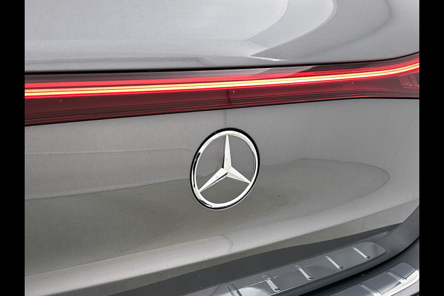 Mercedes-Benz EQA 250+ Business Solution AMG 71 kWh | Premium pakket | Nightpakket | DISTRONIC | Panoramaschuifdak | 360° camera | 20 inch multispaaks lichtmetalen velgen | Burmester Surround Sound |