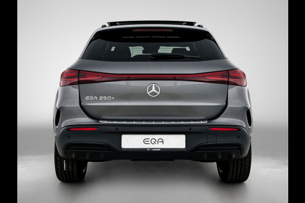 Mercedes-Benz EQA 250+ Business Solution AMG 71 kWh | Premium pakket | Nightpakket | DISTRONIC | Panoramaschuifdak | 360° camera | 20 inch multispaaks lichtmetalen velgen | Burmester Surround Sound |
