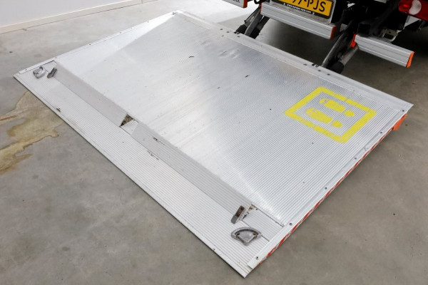 Opel Movano 2.2D 140pk Bakwagen met laadklep 1.060kg laadvermogen 08-2023