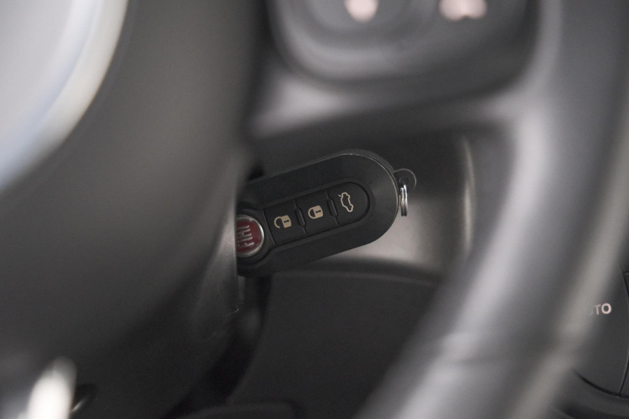 Fiat 500 1.0 Hybrid Sport | Schuif-/Kanteldak | Apple Carplay | Parkeersensoren
