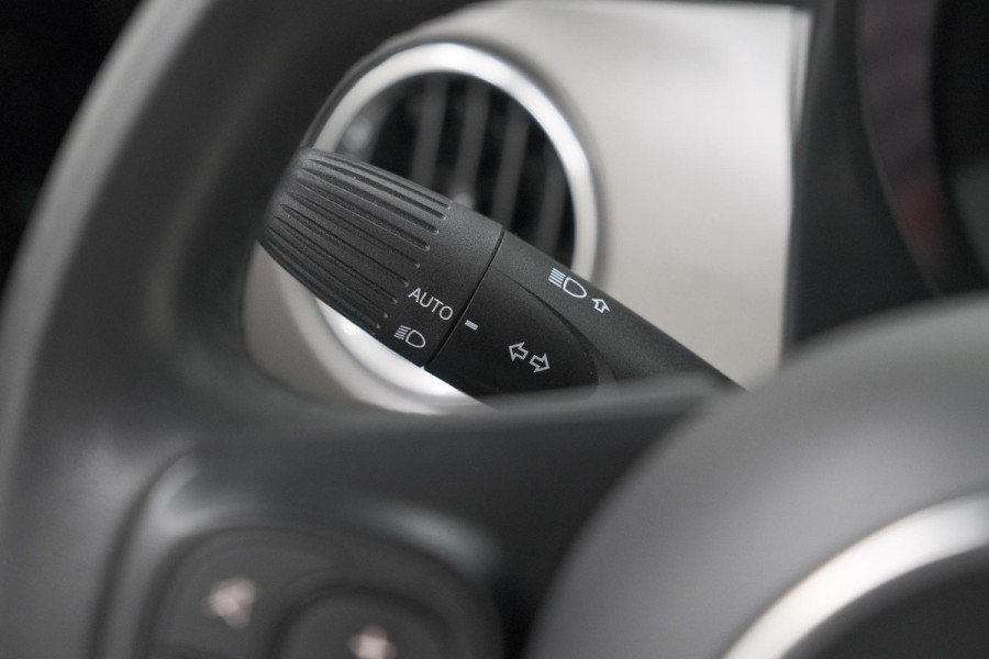 Fiat 500 1.0 Hybrid Sport | Schuif-/Kanteldak | Apple Carplay | Parkeersensoren