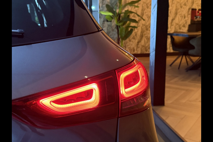 Mercedes-Benz GLA 250 e AMG Line Garantie Ambient MBUX High End Camera Night StoelVW Cruise Navi Clima Led Dab Rijklaar