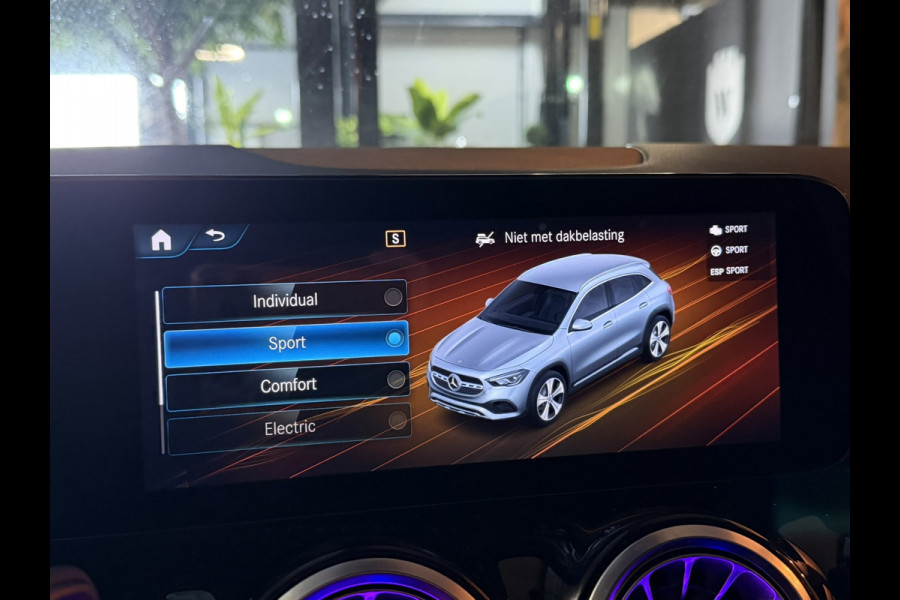 Mercedes-Benz GLA 250 e AMG Line Garantie Ambient MBUX High End Camera Night StoelVW Cruise Navi Clima Led Dab Rijklaar