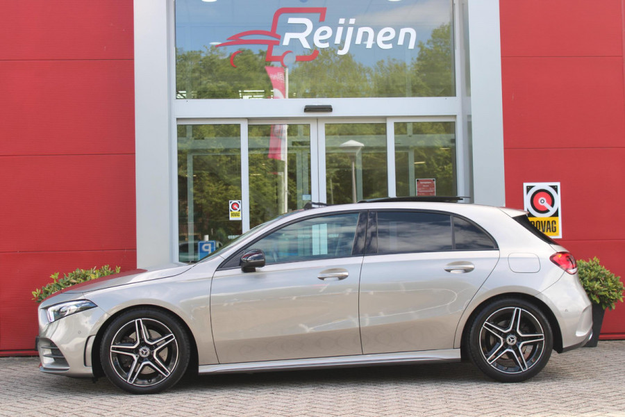 Mercedes-Benz A-Klasse 220 190PK AUTOMAAT BUSINESS SOLUTION AMG | PANORAMA SCHUIF/KANTEL DAK | SFEER VERLICHTING VOOR + ACHTER | STOEL VERWARMING OP BEIDE VOORSTOELEN | MULTIBEAM LED KOPLAMPEN | ACHTERUITRIJ CAMERA | APPLE CARPLAY/ANDROID AUTO | NAVIGATIE | CRUISE CONTROL | NIGHT PAKKET | VERKEERSLICHTEN WEERGAVE | 17" LICHTMETALEN VELGEN AMG | HEMELBEKLEDING ZWART | MBUX MULTIMEDIA SYSTEEM | SPORTSTOELEN | PARKEERSENSOREN VOOR + ACHTER | DRAADLOZE TELEFOONLADER |