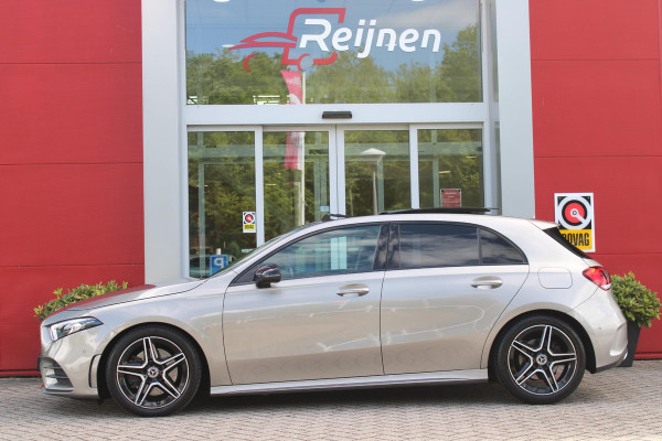 Mercedes-Benz A-Klasse 220 190PK AUTOMAAT BUSINESS SOLUTION AMG | PANORAMA SCHUIF/KANTEL DAK | SFEER VERLICHTING VOOR + ACHTER | STOEL VERWARMING OP BEIDE VOORSTOELEN | MULTIBEAM LED KOPLAMPEN | ACHTERUITRIJ CAMERA | APPLE CARPLAY/ANDROID AUTO | NAVIGATIE | CRUISE CONTROL | NIGHT PAKKET | VERKEERSLICHTEN WEERGAVE | 17" LICHTMETALEN VELGEN AMG | HEMELBEKLEDING ZWART | MBUX MULTIMEDIA SYSTEEM | SPORTSTOELEN | PARKEERSENSOREN VOOR + ACHTER | DRAADLOZE TELEFOONLADER |