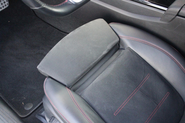 Mercedes-Benz A-Klasse 220 190PK AUTOMAAT BUSINESS SOLUTION AMG | PANORAMA SCHUIF/KANTEL DAK | SFEER VERLICHTING VOOR + ACHTER | STOEL VERWARMING OP BEIDE VOORSTOELEN | MULTIBEAM LED KOPLAMPEN | ACHTERUITRIJ CAMERA | APPLE CARPLAY/ANDROID AUTO | NAVIGATIE | CRUISE CONTROL | NIGHT PAKKET | VERKEERSLICHTEN WEERGAVE | 17" LICHTMETALEN VELGEN AMG | HEMELBEKLEDING ZWART | MBUX MULTIMEDIA SYSTEEM | SPORTSTOELEN | PARKEERSENSOREN VOOR + ACHTER | DRAADLOZE TELEFOONLADER |