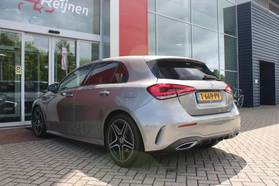 Mercedes-Benz A-Klasse 220 190PK AUTOMAAT BUSINESS SOLUTION AMG | PANORAMA SCHUIF/KANTEL DAK | SFEER VERLICHTING VOOR + ACHTER | STOEL VERWARMING OP BEIDE VOORSTOELEN | MULTIBEAM LED KOPLAMPEN | ACHTERUITRIJ CAMERA | APPLE CARPLAY/ANDROID AUTO | NAVIGATIE | CRUISE CONTROL | NIGHT PAKKET | VERKEERSLICHTEN WEERGAVE | 17" LICHTMETALEN VELGEN AMG | HEMELBEKLEDING ZWART | MBUX MULTIMEDIA SYSTEEM | SPORTSTOELEN | PARKEERSENSOREN VOOR + ACHTER | DRAADLOZE TELEFOONLADER |