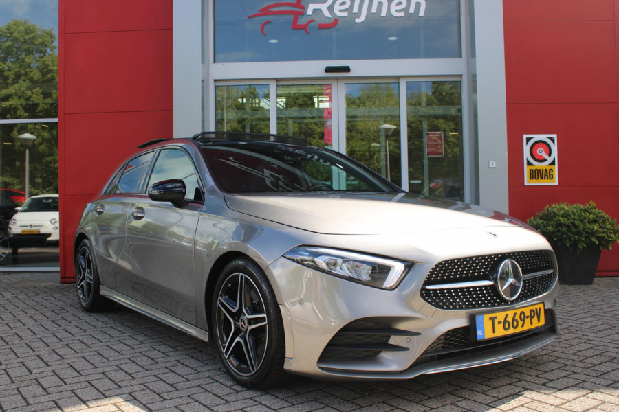 Mercedes-Benz A-Klasse 220 190PK AUTOMAAT BUSINESS SOLUTION AMG | PANORAMA SCHUIF/KANTEL DAK | SFEER VERLICHTING VOOR + ACHTER | STOEL VERWARMING OP BEIDE VOORSTOELEN | MULTIBEAM LED KOPLAMPEN | ACHTERUITRIJ CAMERA | APPLE CARPLAY/ANDROID AUTO | NAVIGATIE | CRUISE CONTROL | NIGHT PAKKET | VERKEERSLICHTEN WEERGAVE | 17" LICHTMETALEN VELGEN AMG | HEMELBEKLEDING ZWART | MBUX MULTIMEDIA SYSTEEM | SPORTSTOELEN | PARKEERSENSOREN VOOR + ACHTER | DRAADLOZE TELEFOONLADER |