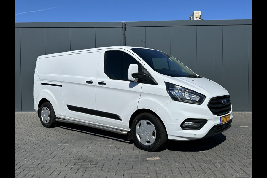 Ford Transit Custom 2.0 TDCI 130 PK / L2H1 / SORTIMO INRICHTING / TREKHAAK / AIRCO / CRUISE / STOEL EN VOORRUIT VERW / 2800 KG AHG