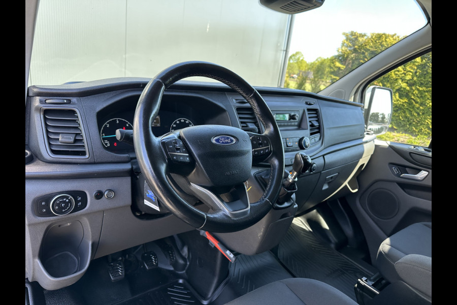 Ford Transit Custom 2.0 TDCI 130 PK / L2H1 / SORTIMO INRICHTING / TREKHAAK / AIRCO / CRUISE / STOEL EN VOORRUIT VERW / 2800 KG AHG
