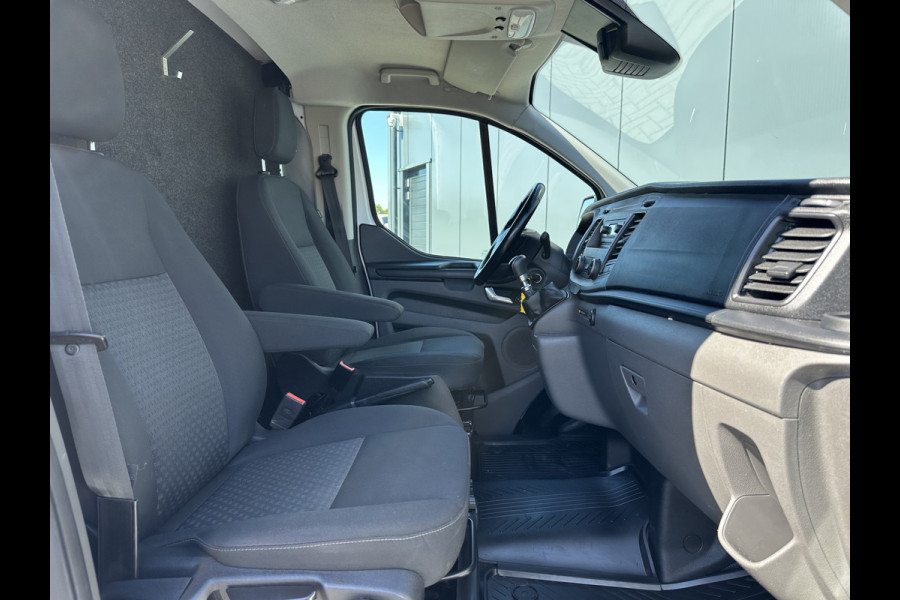Ford Transit Custom 2.0 TDCI 130 PK / L2H1 / SORTIMO INRICHTING / TREKHAAK / AIRCO / CRUISE / STOEL EN VOORRUIT VERW / 2800 KG AHG