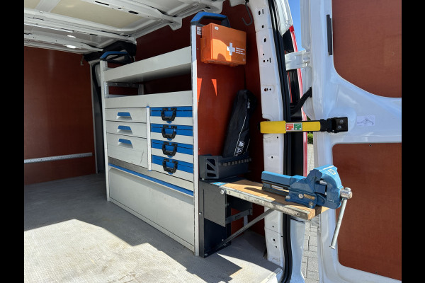 Ford Transit Custom 2.0 TDCI 130 PK / L2H1 / SORTIMO INRICHTING / TREKHAAK / AIRCO / CRUISE / STOEL EN VOORRUIT VERW / 2800 KG AHG