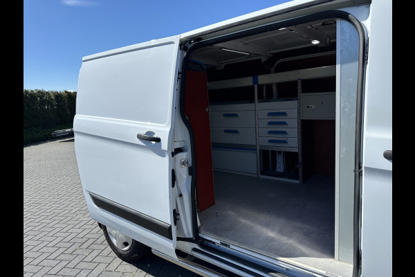 Ford Transit Custom 2.0 TDCI 130 PK / L2H1 / SORTIMO INRICHTING / TREKHAAK / AIRCO / CRUISE / STOEL EN VOORRUIT VERW / 2800 KG AHG