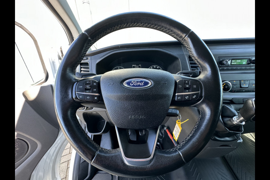 Ford Transit Custom 2.0 TDCI 130 PK / L2H1 / SORTIMO INRICHTING / TREKHAAK / AIRCO / CRUISE / STOEL EN VOORRUIT VERW / 2800 KG AHG