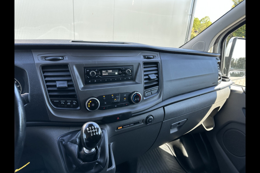 Ford Transit Custom 2.0 TDCI 130 PK / L2H1 / SORTIMO INRICHTING / TREKHAAK / AIRCO / CRUISE / STOEL EN VOORRUIT VERW / 2800 KG AHG