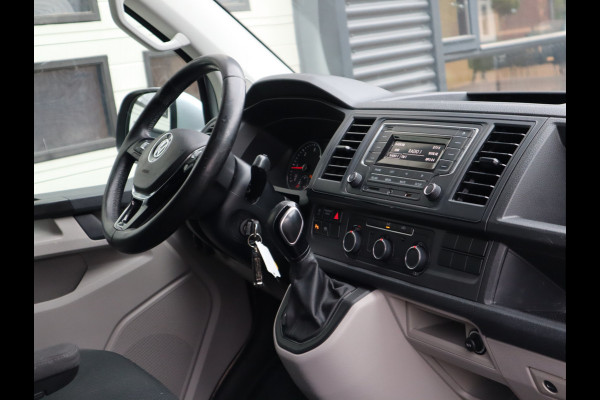 Volkswagen Transporter 2.0 TDI 150pk Automaat Euro 6 - Airco - Imperiaal - Trekhaak