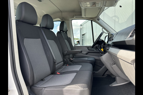 Volkswagen Crafter 35 2.0 TDI 141 PK / 1e EIG. / PICK UP / DUBBELE CABINE / 3 TONS TREKHAAK / 7 PERSOONS / AIRCO / CRUISE