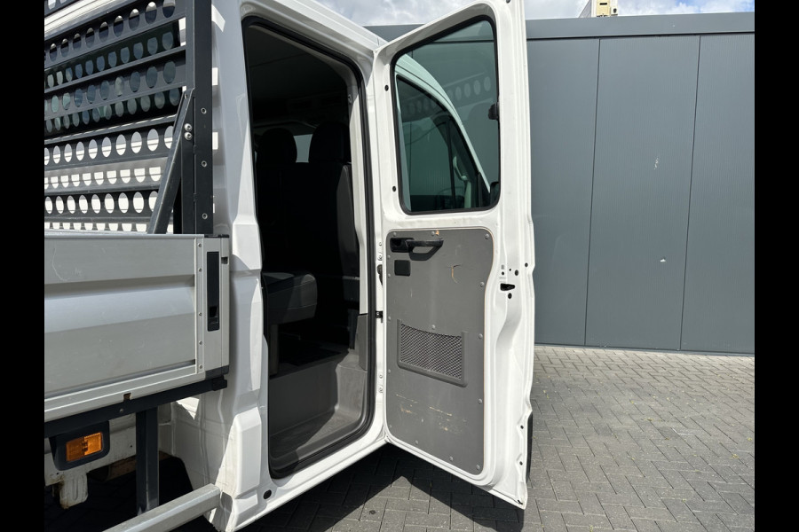 Volkswagen Crafter 35 2.0 TDI 141 PK / 1e EIG. / PICK UP / DUBBELE CABINE / 3 TONS TREKHAAK / 7 PERSOONS / AIRCO / CRUISE