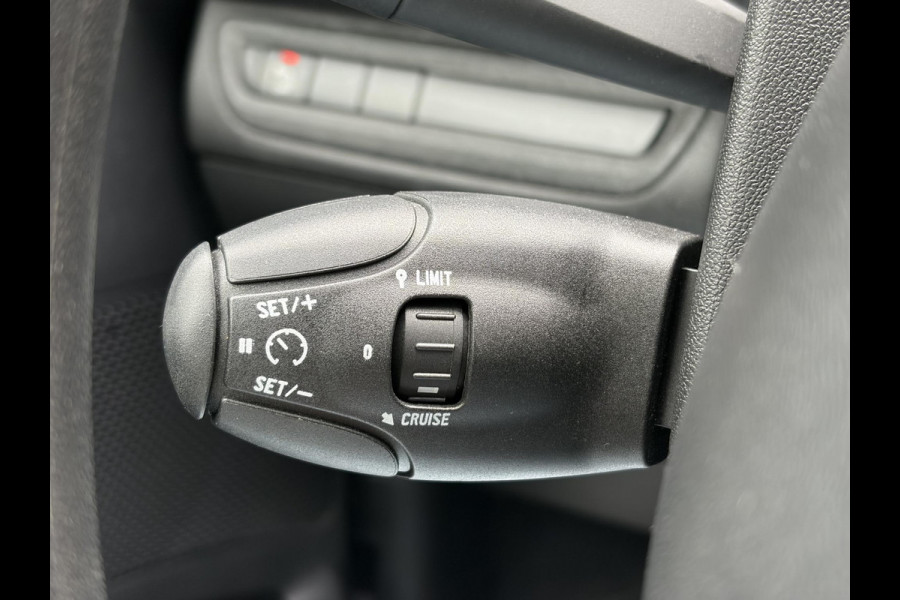Peugeot 208 1.2 PureTech Blue Lion 2e Eigenaar,5 Deurs,Navi,Airco,Cruise,Pdc,Carplay,N.A.P,Weinig km,Zeer Zuinig,Nieuwe Apk bij Aflevering