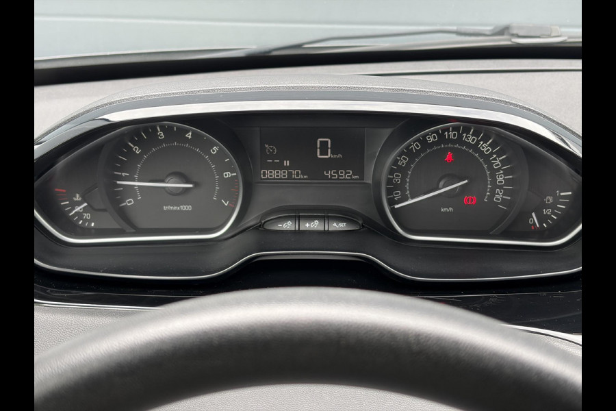 Peugeot 208 1.2 PureTech Blue Lion 2e Eigenaar,5 Deurs,Navi,Airco,Cruise,Pdc,Carplay,N.A.P,Weinig km,Zeer Zuinig,Nieuwe Apk bij Aflevering