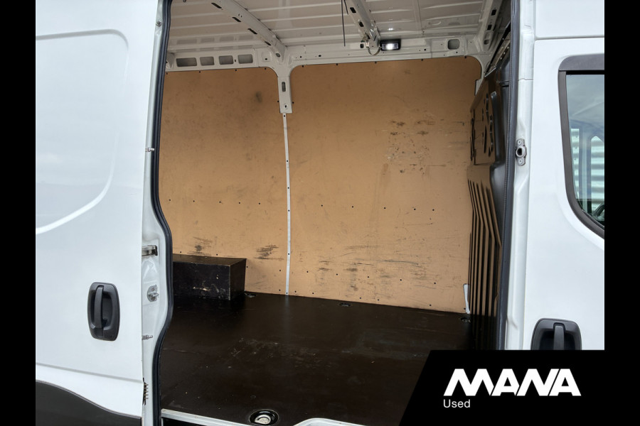 Iveco Daily 35S18 180pk 3.0L L2LH2 Hi-Matic Automaat Imperiaal Trekhaak Cruise Camera Climate Control