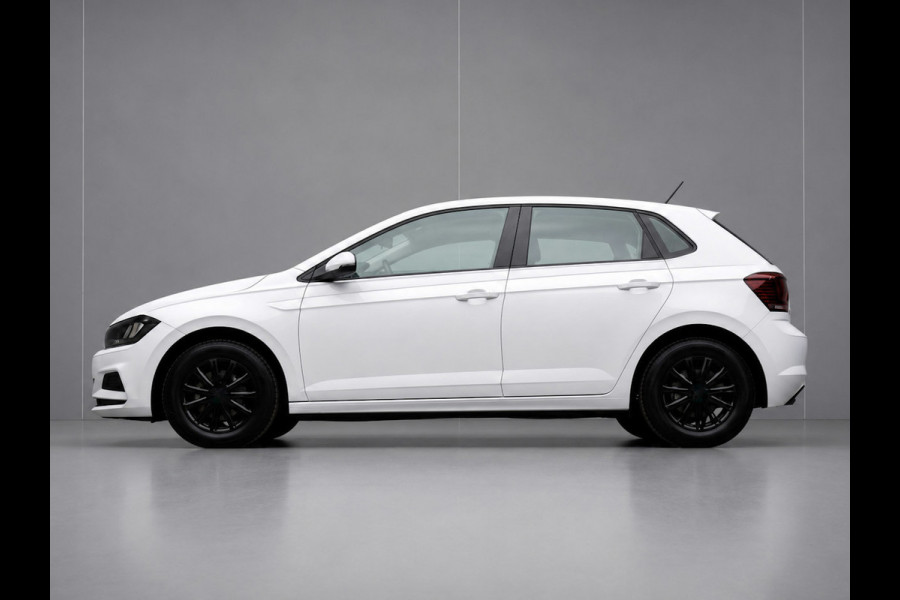 Volkswagen Polo 1.0 Comfortline Sport (BLACK AND WHITE EDITON,LED,AIRCO,BLUETOOTH,SPORTSTOELEN,NETTE STAAT,NIEUWE APK)