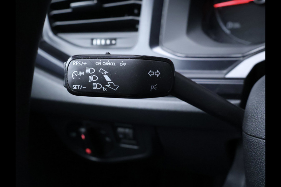 Volkswagen Polo 1.0 Comfortline Sport (BLACK AND WHITE EDITON,LED,AIRCO,BLUETOOTH,SPORTSTOELEN,NETTE STAAT,NIEUWE APK)