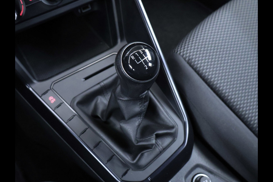 Volkswagen Polo 1.0 Comfortline Sport (BLACK AND WHITE EDITON,LED,AIRCO,BLUETOOTH,SPORTSTOELEN,NETTE STAAT,NIEUWE APK)