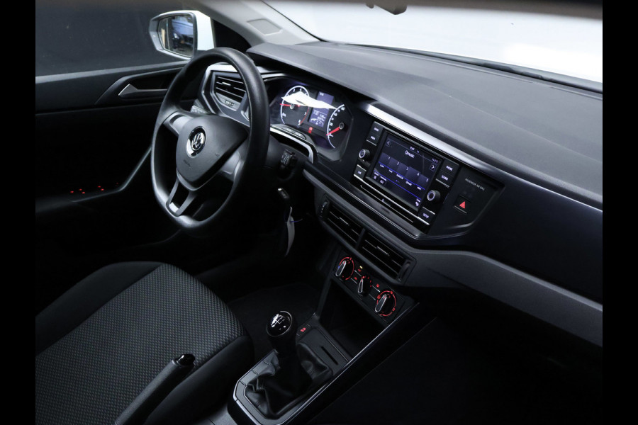 Volkswagen Polo 1.0 Comfortline Sport (BLACK AND WHITE EDITON,LED,AIRCO,BLUETOOTH,SPORTSTOELEN,NETTE STAAT,NIEUWE APK)
