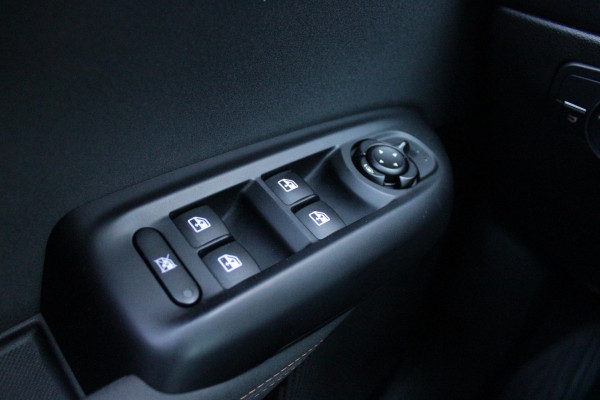 Alfa Romeo Tonale 1.5T Hybrid 160PK VELOCE | PREMIUM PACK: LEDEREN BEKLEDING/GEVENTILEERDE VOORSTOELEN/4-VOUDIG ELEKTRISCH VERSTELBARE LENDESTEUN VOORSTOELEN/ELEKTRISCH BEDIENBARE /HOOGGLANS ZWARTE RAAMOMLIJSTING/AMBIENT LIGHTING | TECHNOLOGY PACK: PARKEERWAARSCHUWING VOOR EN ACHTER/360° CAMERA/AUTOMATISCH INPARKEREN/ AUTONOMOUS DRIVING LEVEL 2: ADAPTIVE CRUISE CONTROL/LANE CENTERING ASSIST/TRAFFIC JAM ASSIST DODEHOEK DETECTIE AUTOMATISCH DIMMENDE BUITENSPIEGELS ELEKTRISCH BEDIENBARE ACHTERKLEP | WINTERPACK: STOELVERWARMING VOOR/STUURVERWARMING/VERWARMBARE RUITENSPROEIERS | 19" LICHTMET