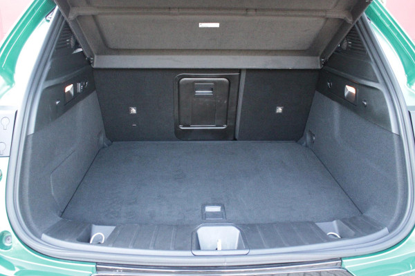 Alfa Romeo Tonale 1.5T Hybrid 160PK VELOCE | PREMIUM PACK: LEDEREN BEKLEDING/GEVENTILEERDE VOORSTOELEN/4-VOUDIG ELEKTRISCH VERSTELBARE LENDESTEUN VOORSTOELEN/ELEKTRISCH BEDIENBARE /HOOGGLANS ZWARTE RAAMOMLIJSTING/AMBIENT LIGHTING | TECHNOLOGY PACK: PARKEERWAARSCHUWING VOOR EN ACHTER/360° CAMERA/AUTOMATISCH INPARKEREN/ AUTONOMOUS DRIVING LEVEL 2: ADAPTIVE CRUISE CONTROL/LANE CENTERING ASSIST/TRAFFIC JAM ASSIST DODEHOEK DETECTIE AUTOMATISCH DIMMENDE BUITENSPIEGELS ELEKTRISCH BEDIENBARE ACHTERKLEP | WINTERPACK: STOELVERWARMING VOOR/STUURVERWARMING/VERWARMBARE RUITENSPROEIERS | 19" LICHTMET