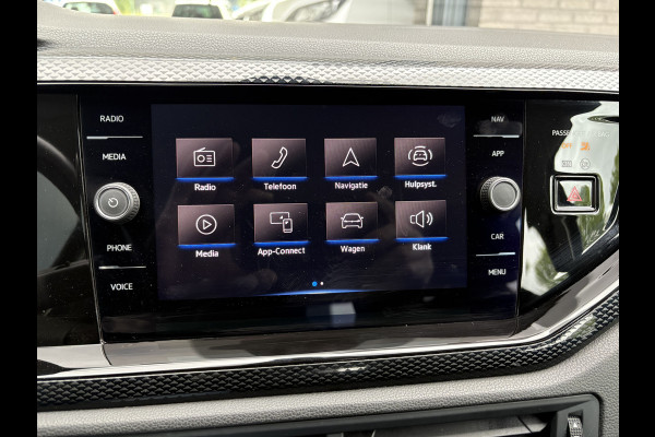 Volkswagen Polo 1.0 TSI Life Airco -  Apple carplay - Navigatie - Cruise control - Bluetooth - Led verlichting - Licht metalen velgen 15 inch - Radio - Stuur multifunctioneel - Elektrische ramen - Start/stop systeem - Stuur leder