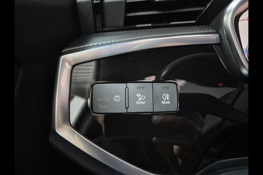 Audi Q3 Sportback 35 TFSI S Line | 3x S-Line | Clima| Pano | Camera | Navi | Stoelverwarming | Sonos |