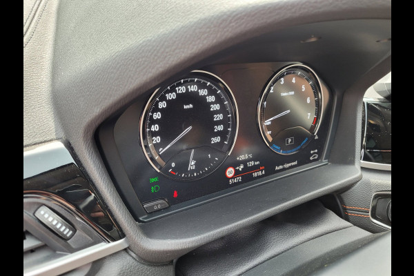 BMW X1 XDrive25e Pano, HUD, Cam, Trekhaak, Keyless (Sunset Orange Metallic)