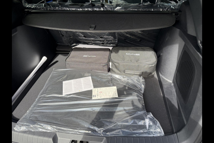 BYD SEAL U 1.5 DM-i FWD Boost NIEUWE AUTO UIT VOORRAAD LEVERBAAR | 6 JAAR GARANTIE T/M 02-2032 | ALL-IN PRIJS | BTW VERREKENBAAR | FULL OPTION | PANODAK | ELEKTRISCHE STOELEN | ELEKTRISCHE ACHTERKLEP |