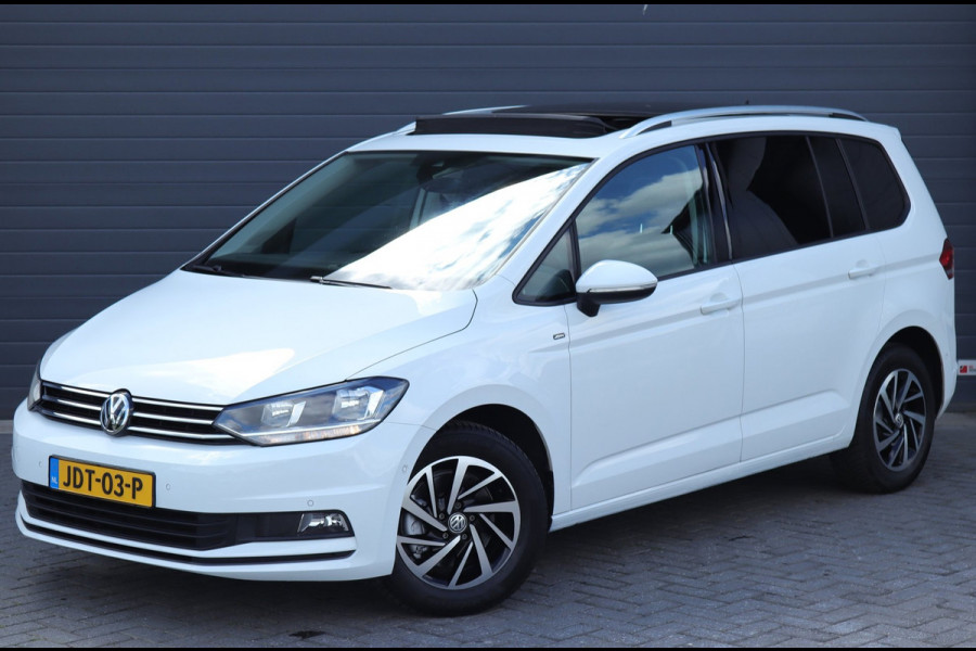 Volkswagen Touran 1.5 TSI 7 persoons / DSG automaat / Pano / Carplay