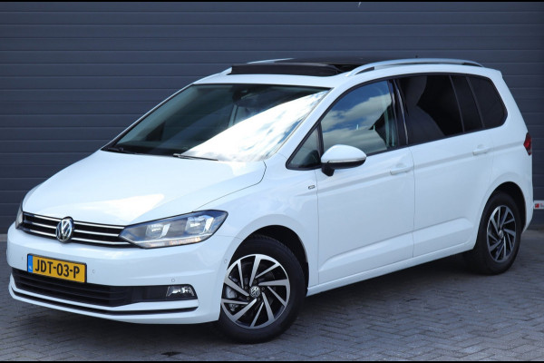 Volkswagen Touran 1.5 TSI 7 persoons / DSG automaat / Pano / Carplay